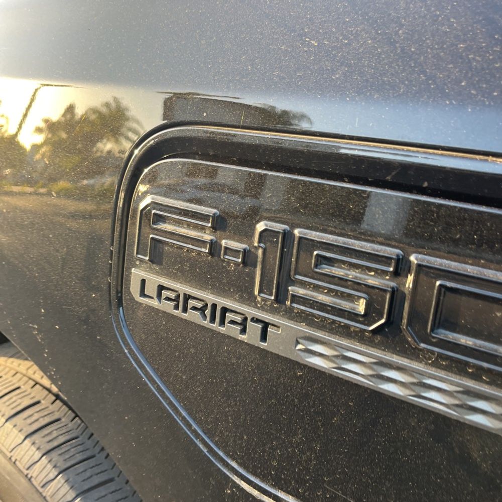 2022 Ford F-150 Lightning Lariat