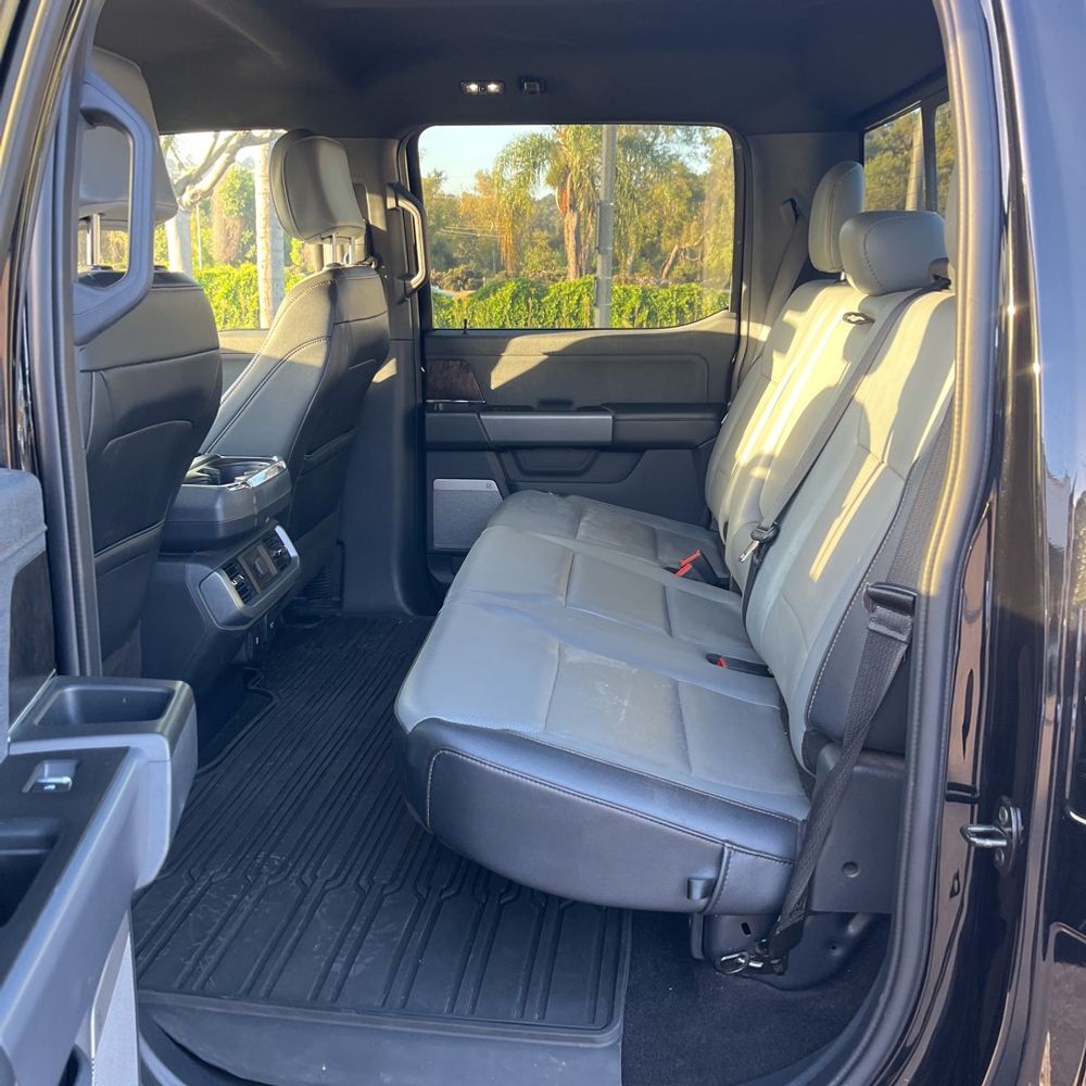 2022 Ford F-150 Lightning Lariat
