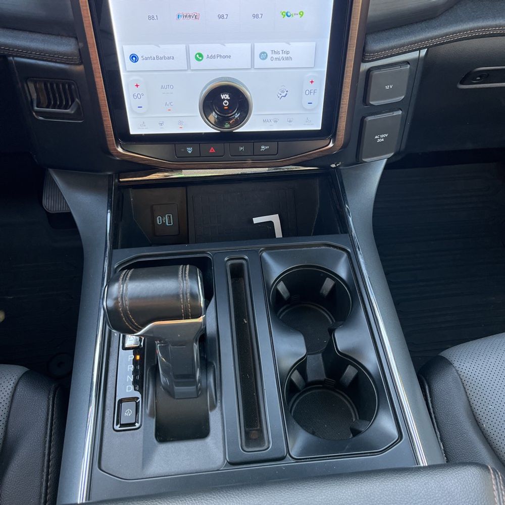 2022 Ford F-150 Lightning Lariat