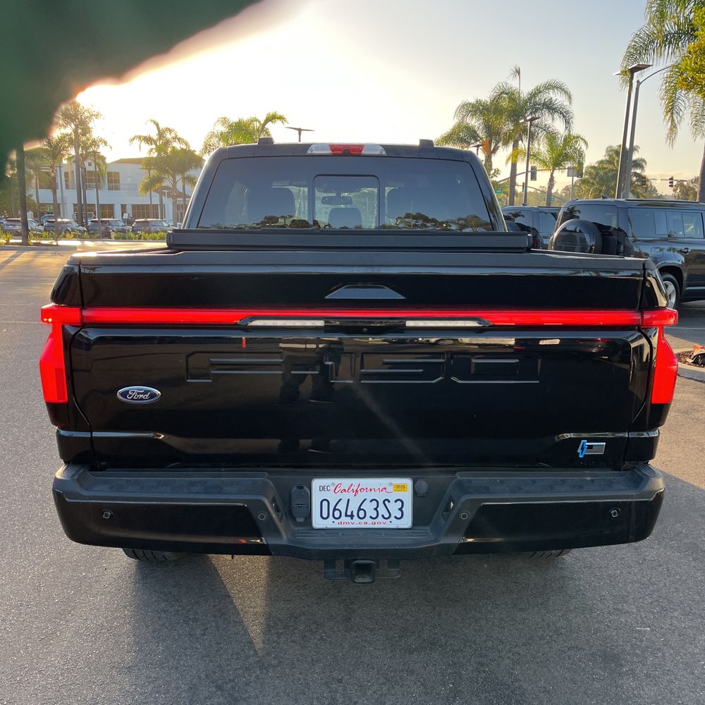 2022 Ford F-150 Lightning Lariat