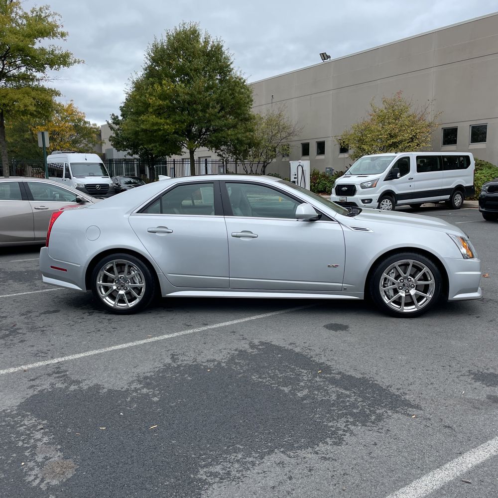 2009 Cadillac CTS-V Base