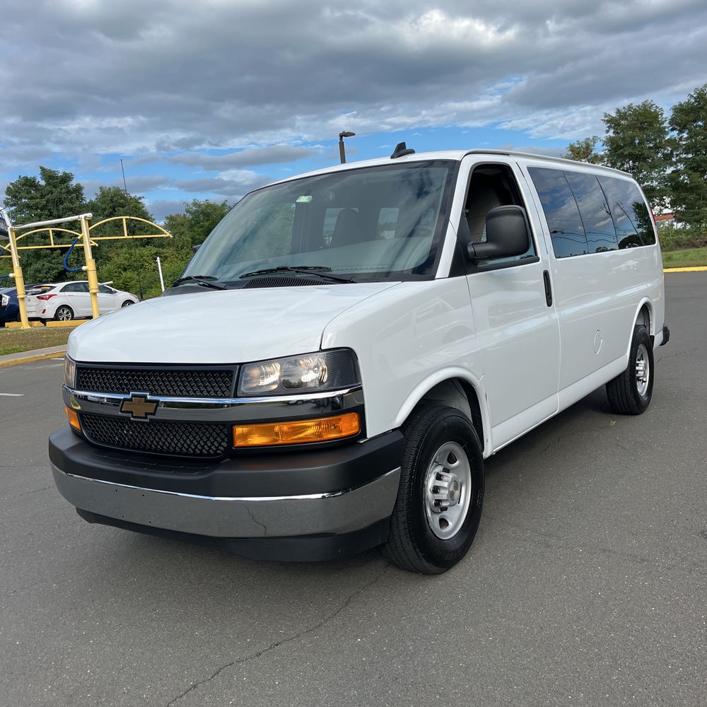 2025 Chevrolet Express LS 3500