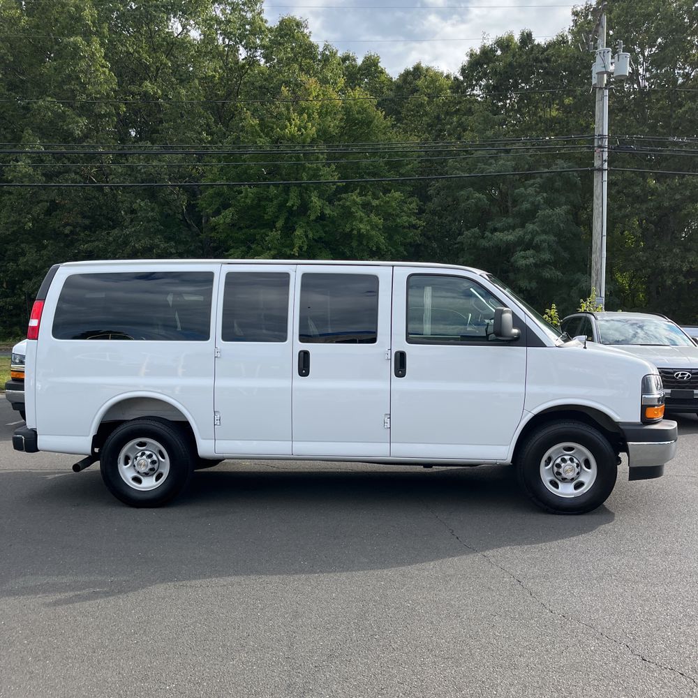 2025 Chevrolet Express LS 3500
