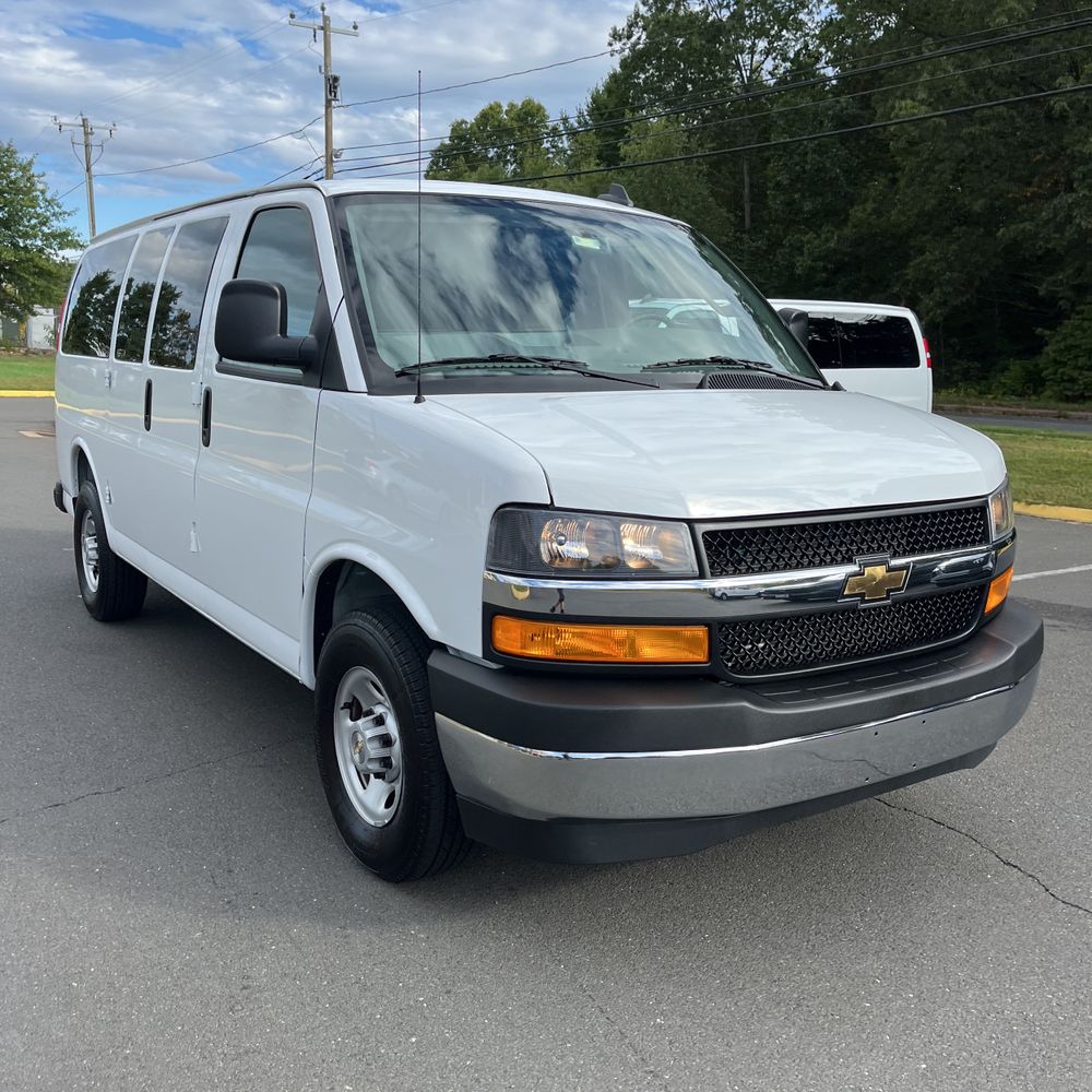 2025 Chevrolet Express LS 3500