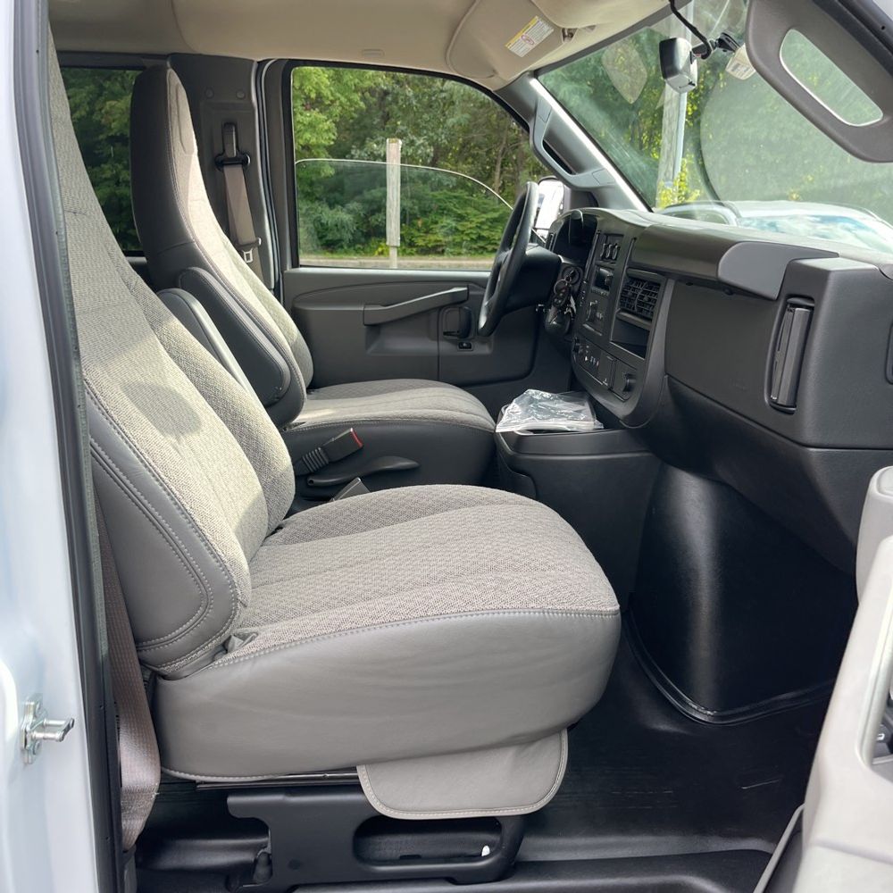 2025 Chevrolet Express LS 3500