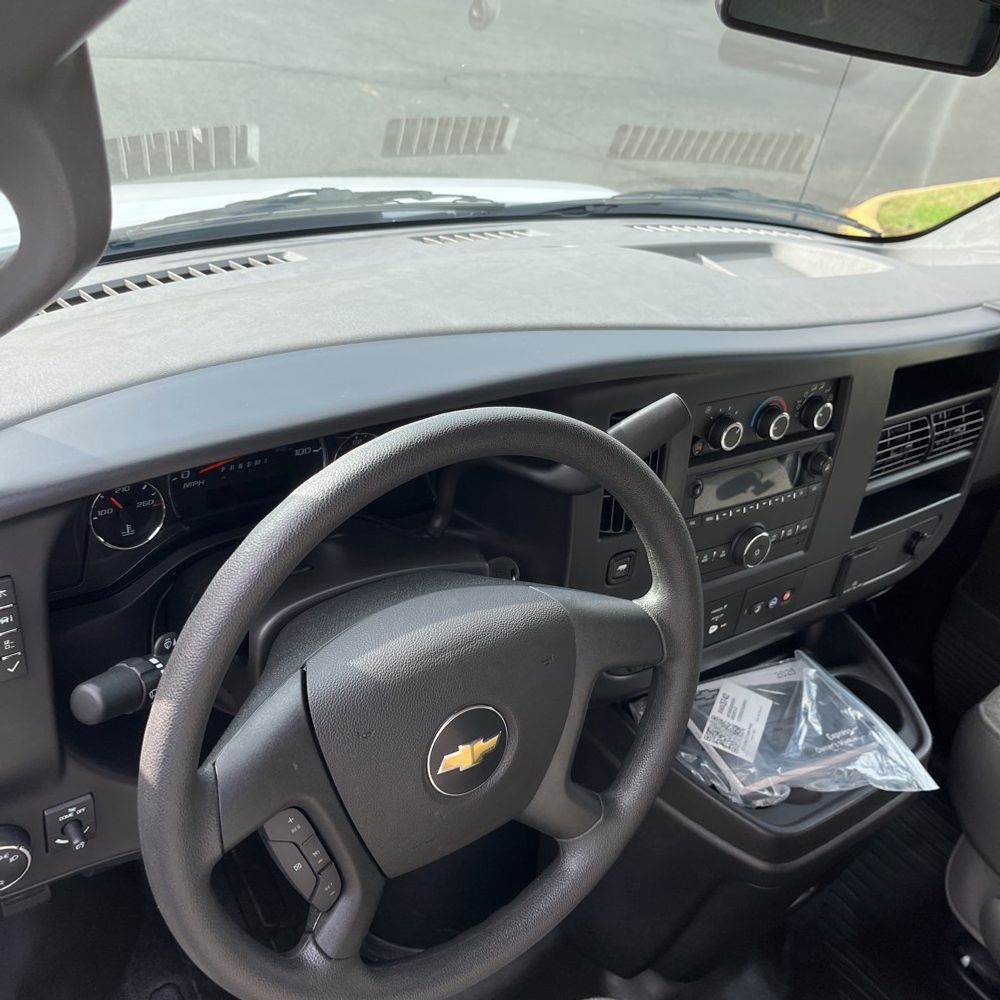 2025 Chevrolet Express LS 3500