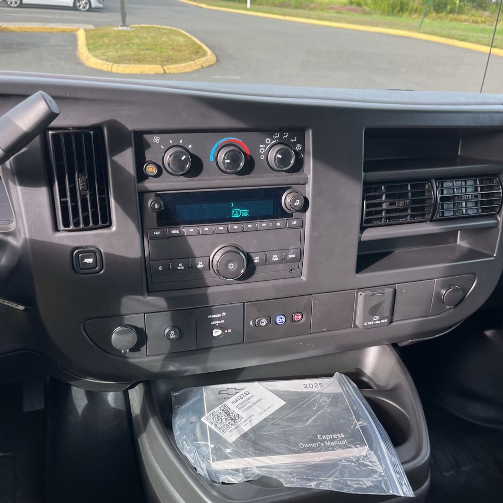 2025 Chevrolet Express LS 3500