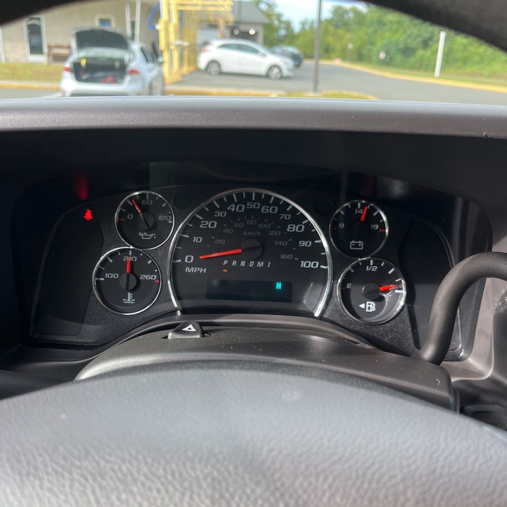 2025 Chevrolet Express LS 3500