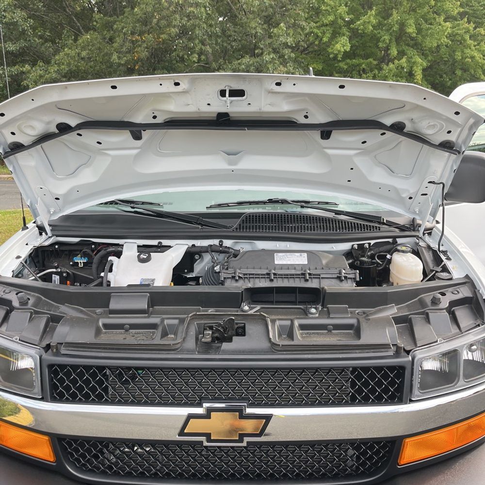2025 Chevrolet Express LS 3500