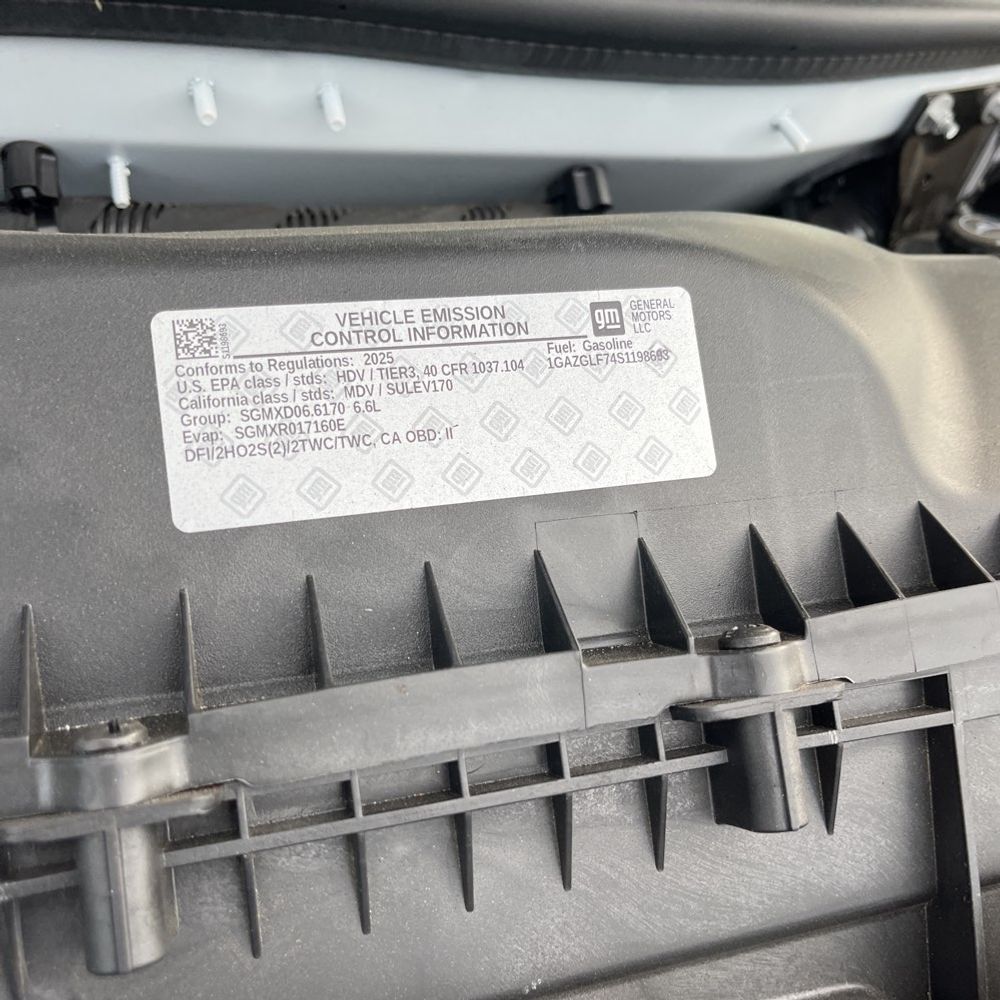 2025 Chevrolet Express LS 3500