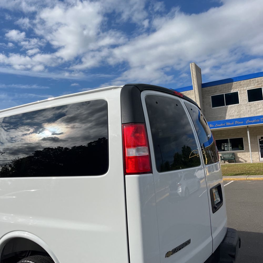 2025 Chevrolet Express LS 3500