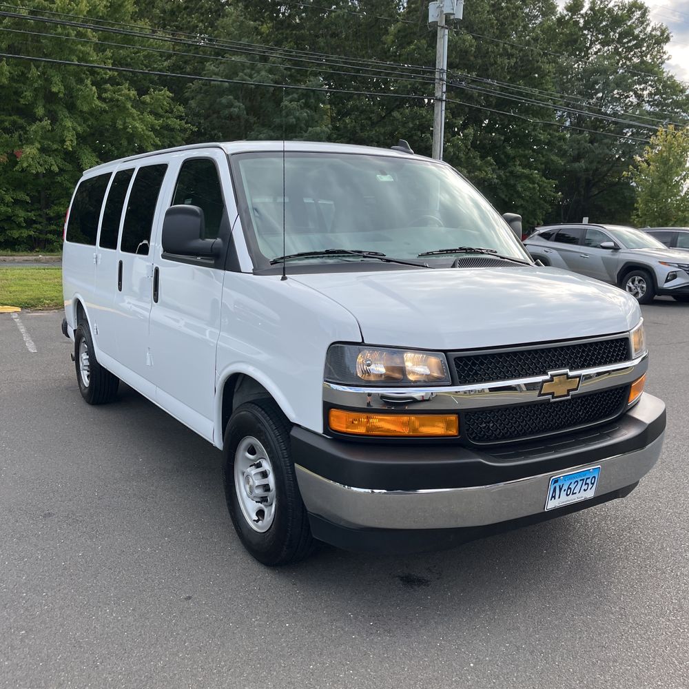 2025 Chevrolet Express LS 3500