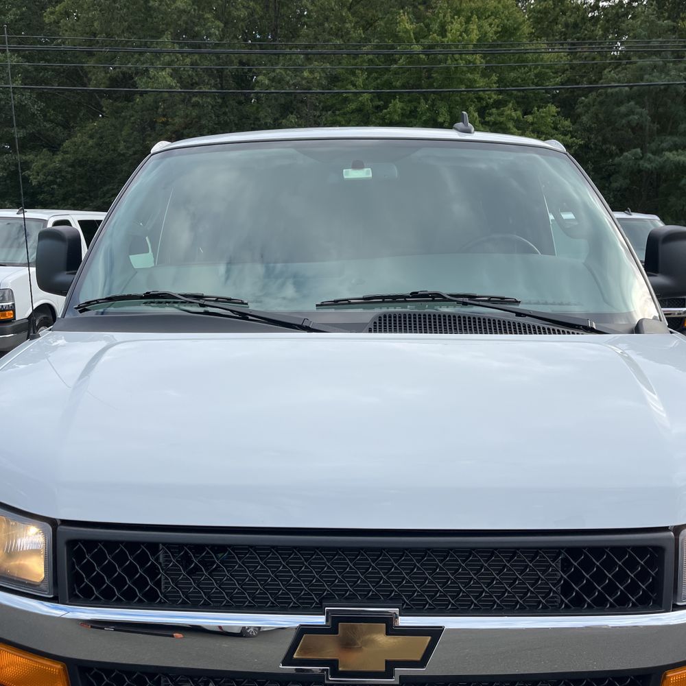 2025 Chevrolet Express LS 3500