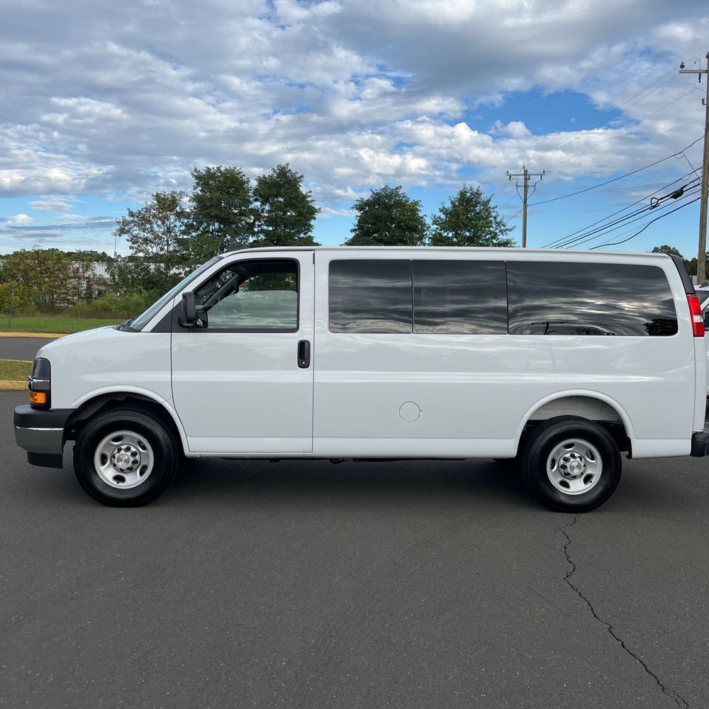 2025 Chevrolet Express LS 3500