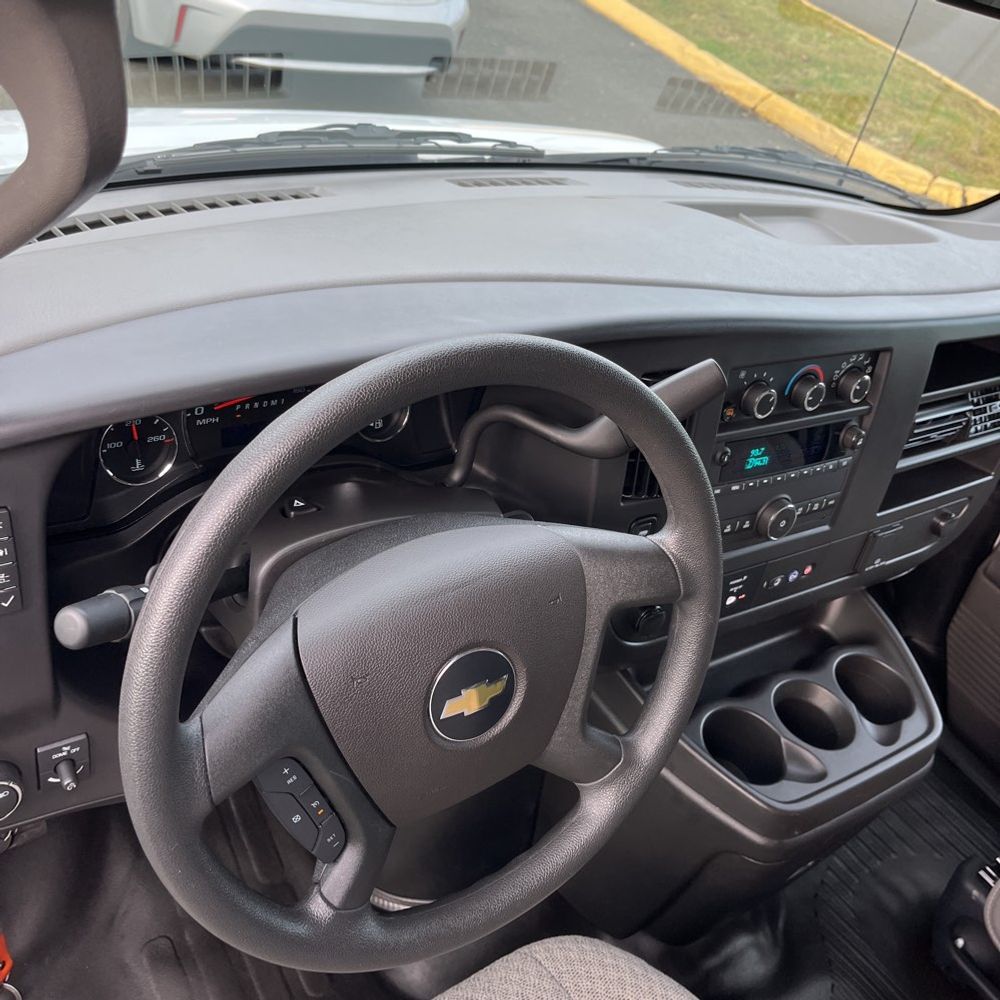 2025 Chevrolet Express LS 3500