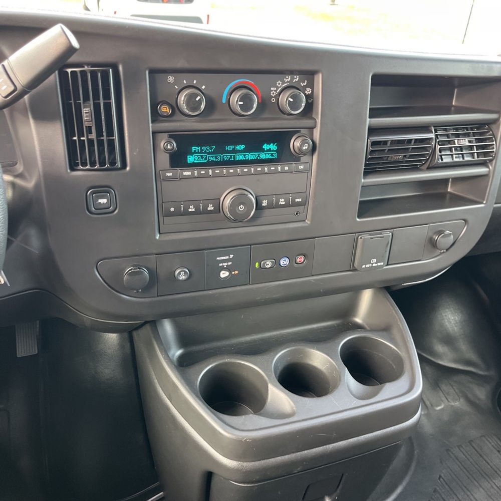 2025 Chevrolet Express LS 3500