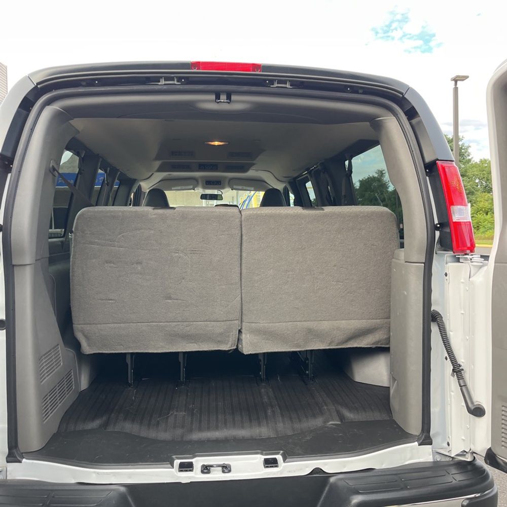 2025 Chevrolet Express LS 3500
