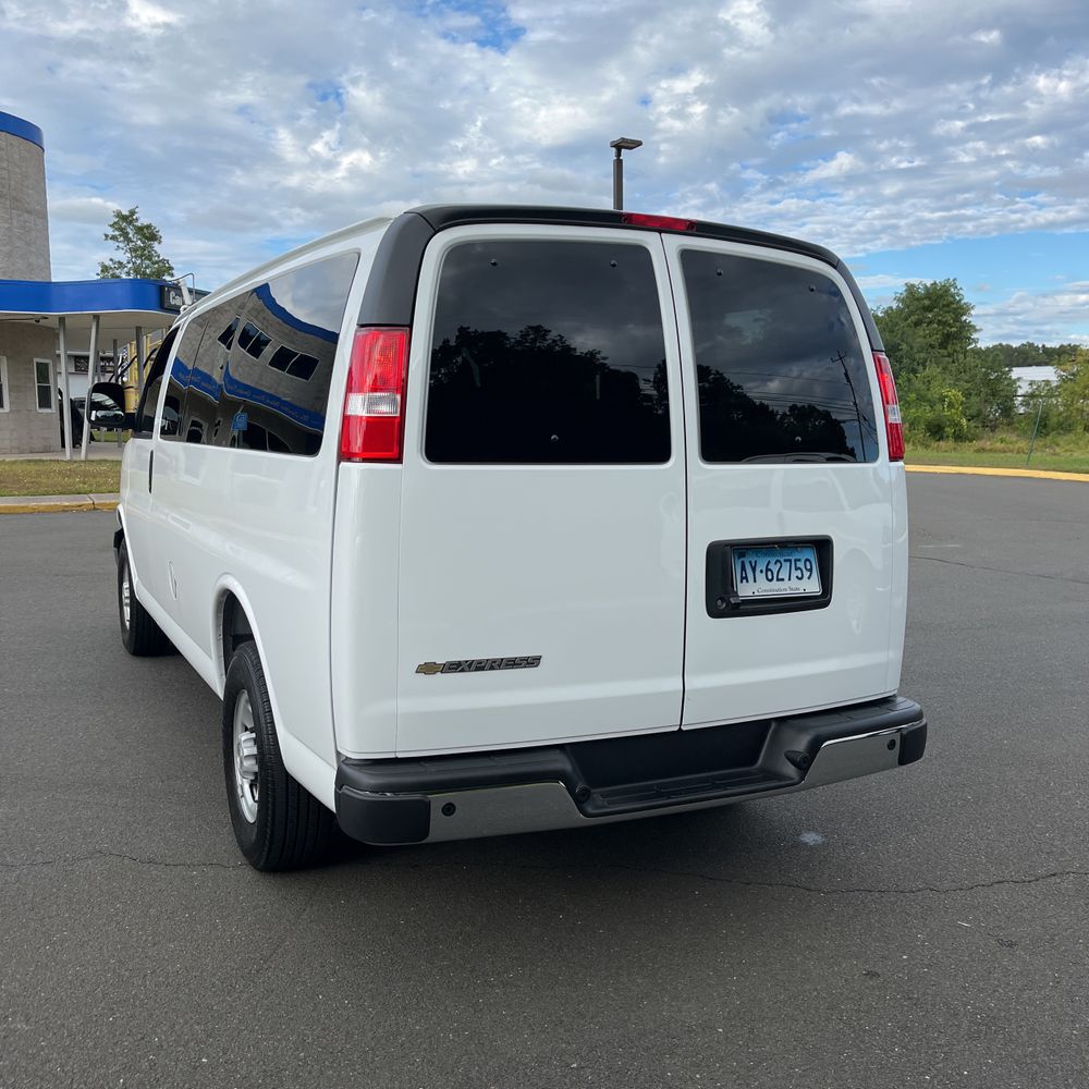 2025 Chevrolet Express LS 3500