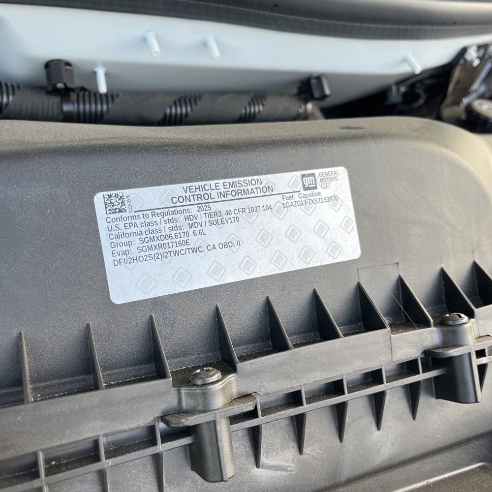 2025 Chevrolet Express LS 3500