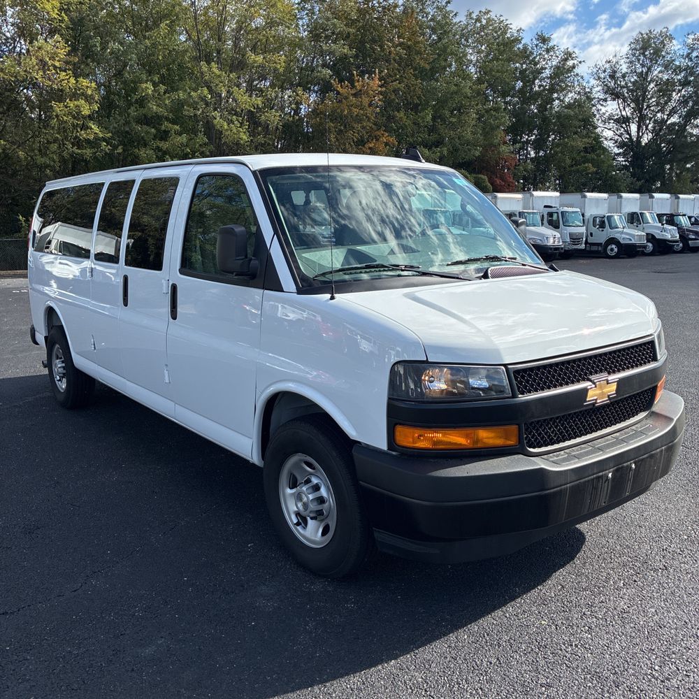 2025 Chevrolet Express LS 3500
