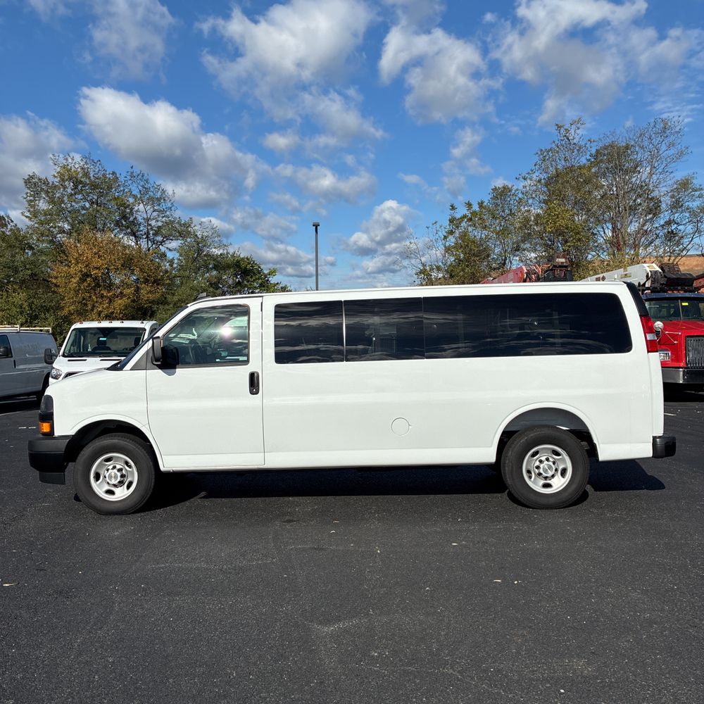 2025 Chevrolet Express LS 3500