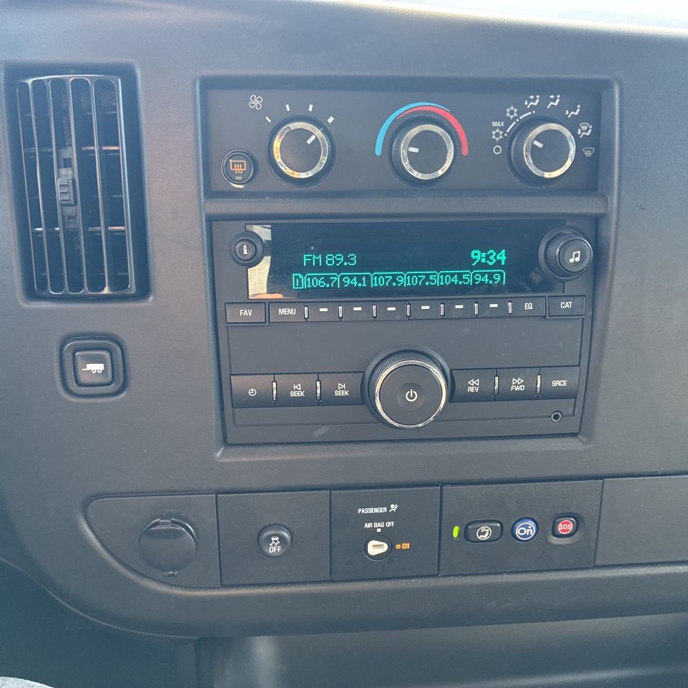 2025 Chevrolet Express LS 3500