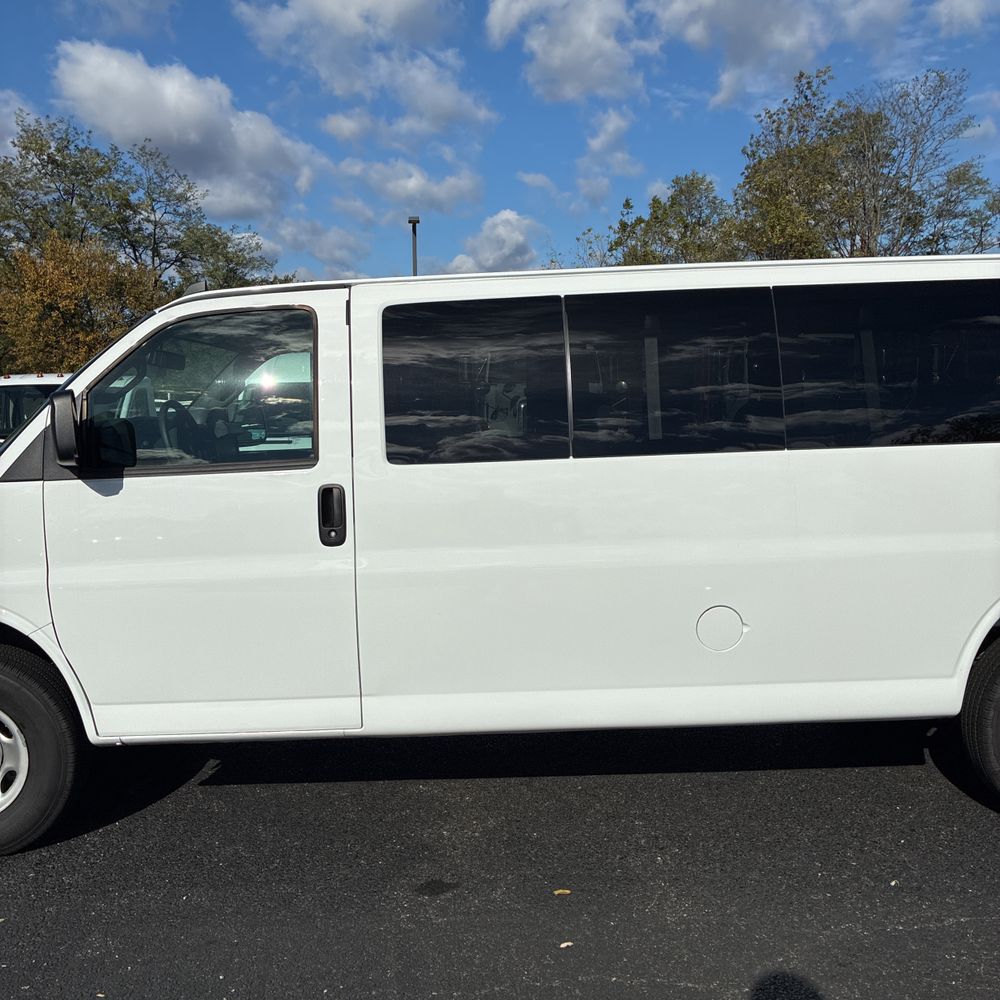2025 Chevrolet Express LS 3500