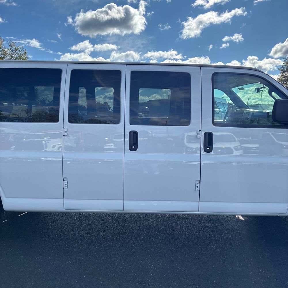 2025 Chevrolet Express LS 3500