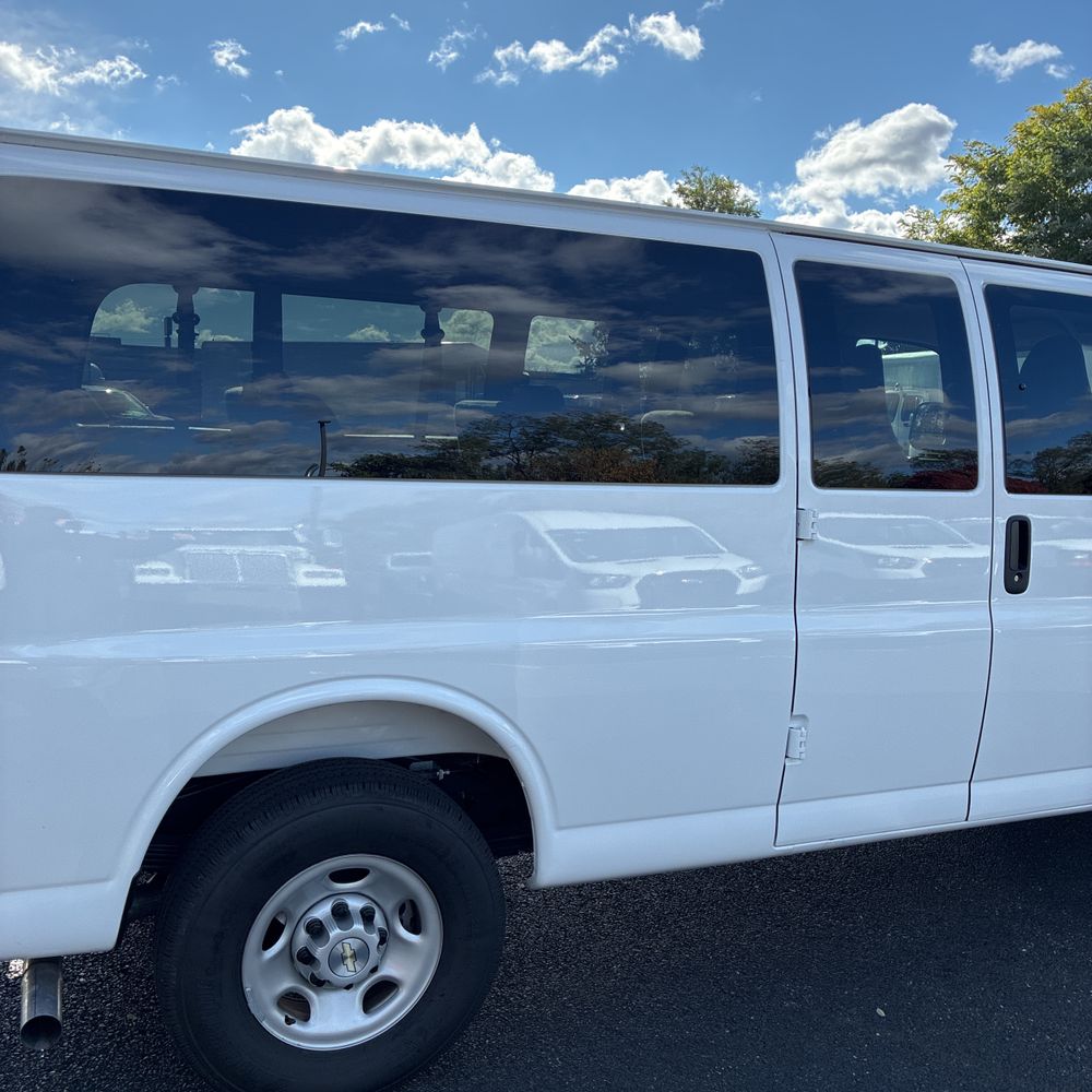2025 Chevrolet Express LS 3500