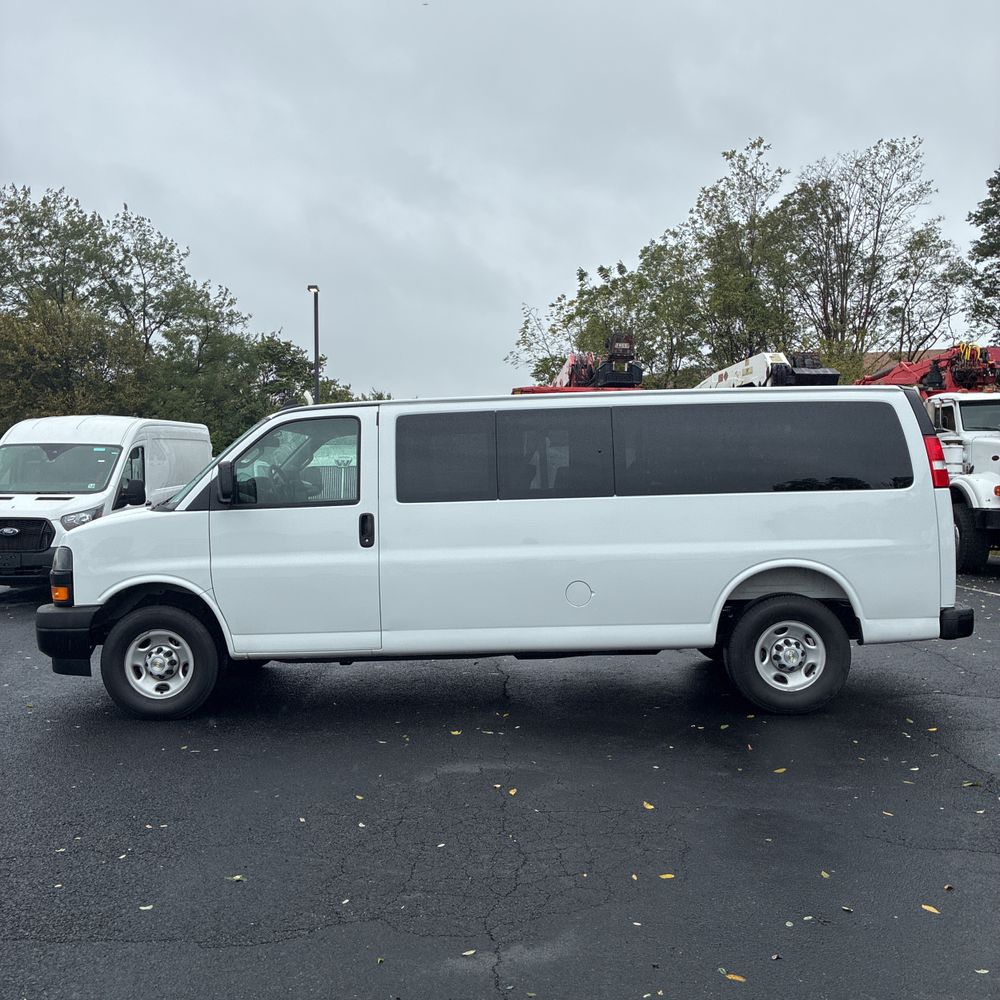 2025 Chevrolet Express LS 3500