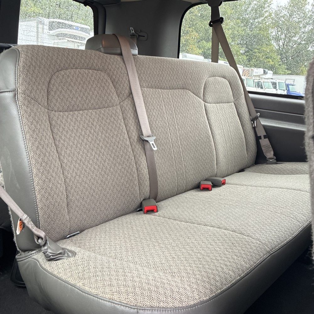 2025 Chevrolet Express LS 3500