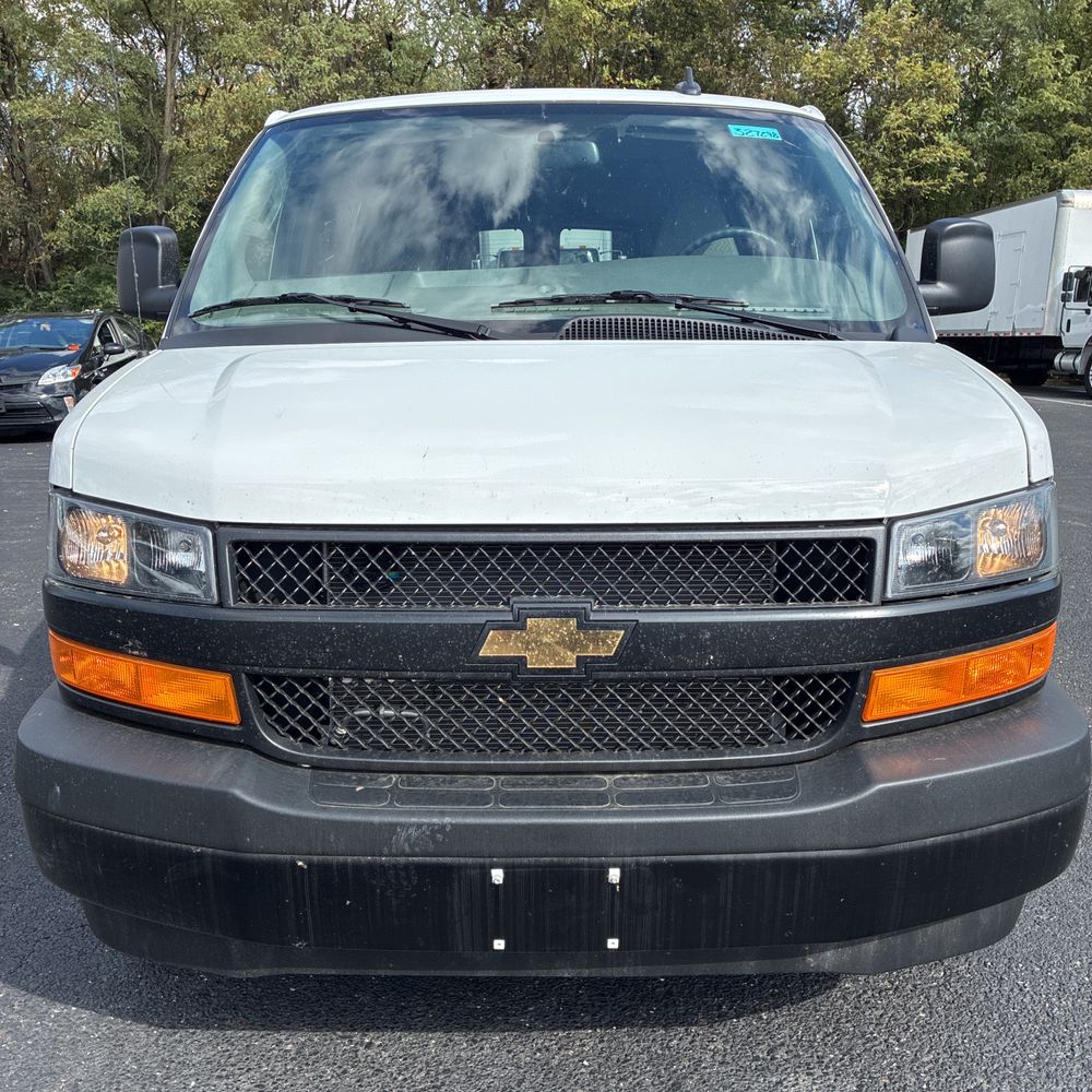 2025 Chevrolet Express LS 3500