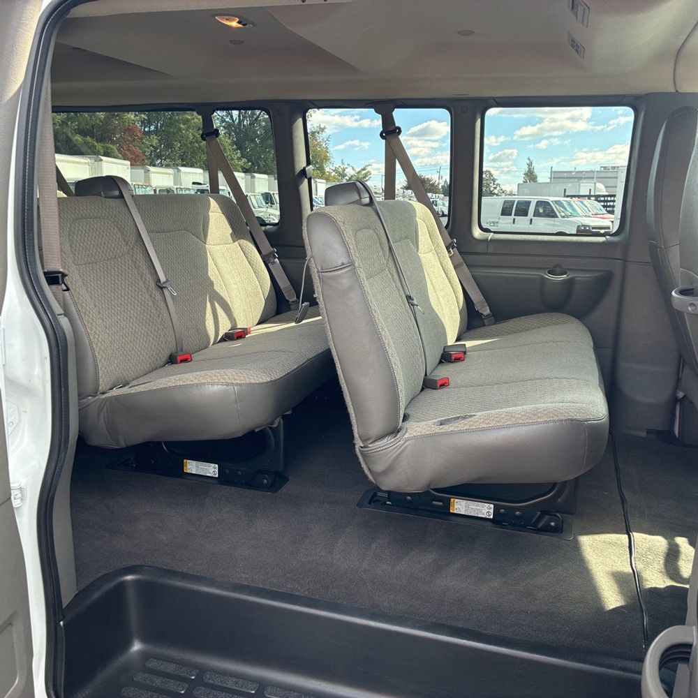 2025 Chevrolet Express LS 3500