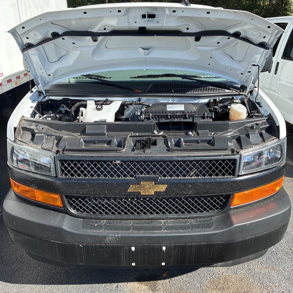 2025 Chevrolet Express LS 3500
