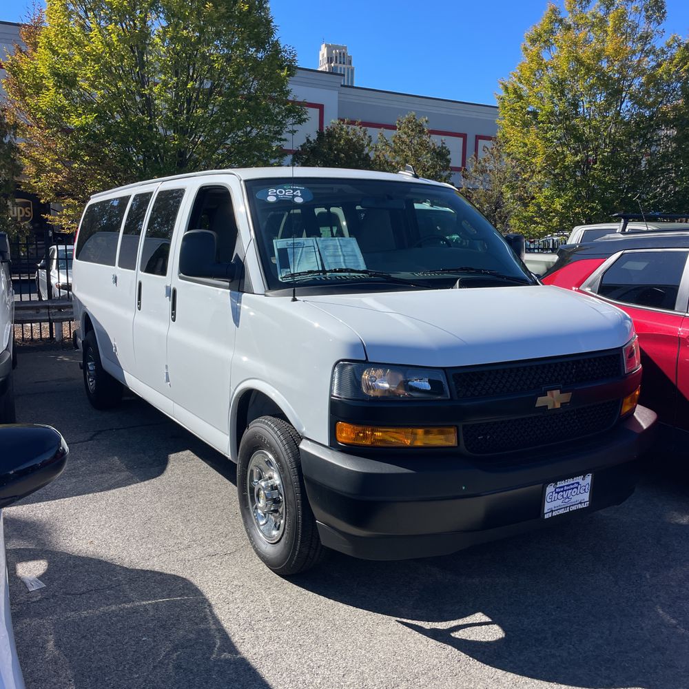 2024 Chevrolet Express LS 3500