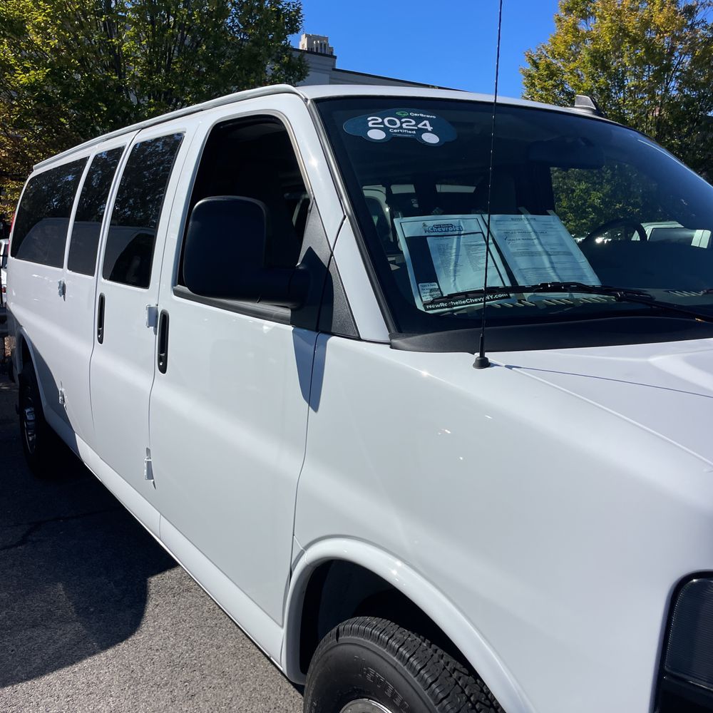 2024 Chevrolet Express LS 3500
