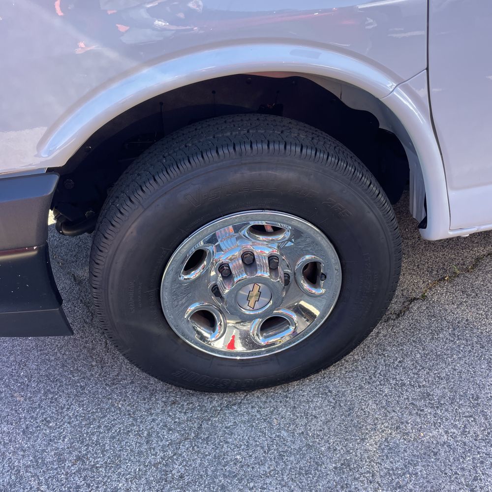2024 Chevrolet Express LS 3500