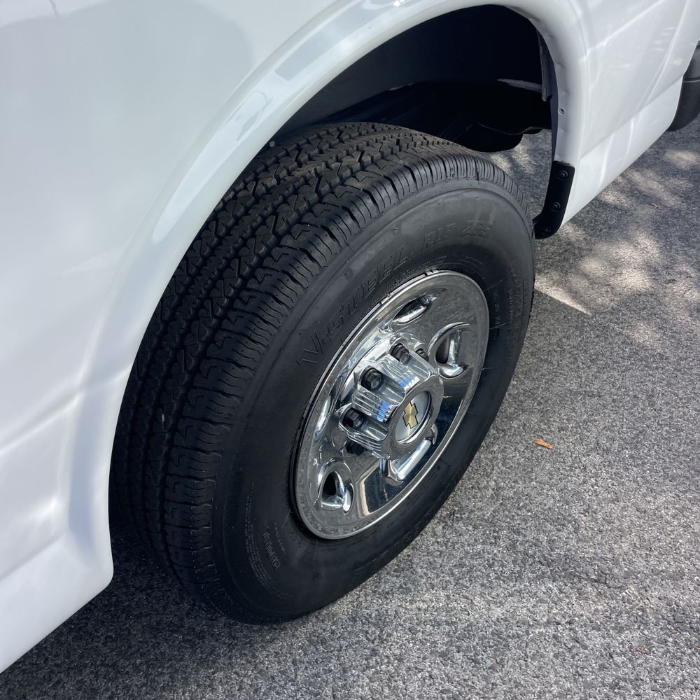 2024 Chevrolet Express LS 3500