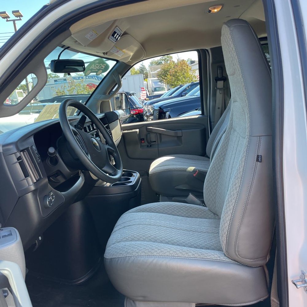 2024 Chevrolet Express LS 3500