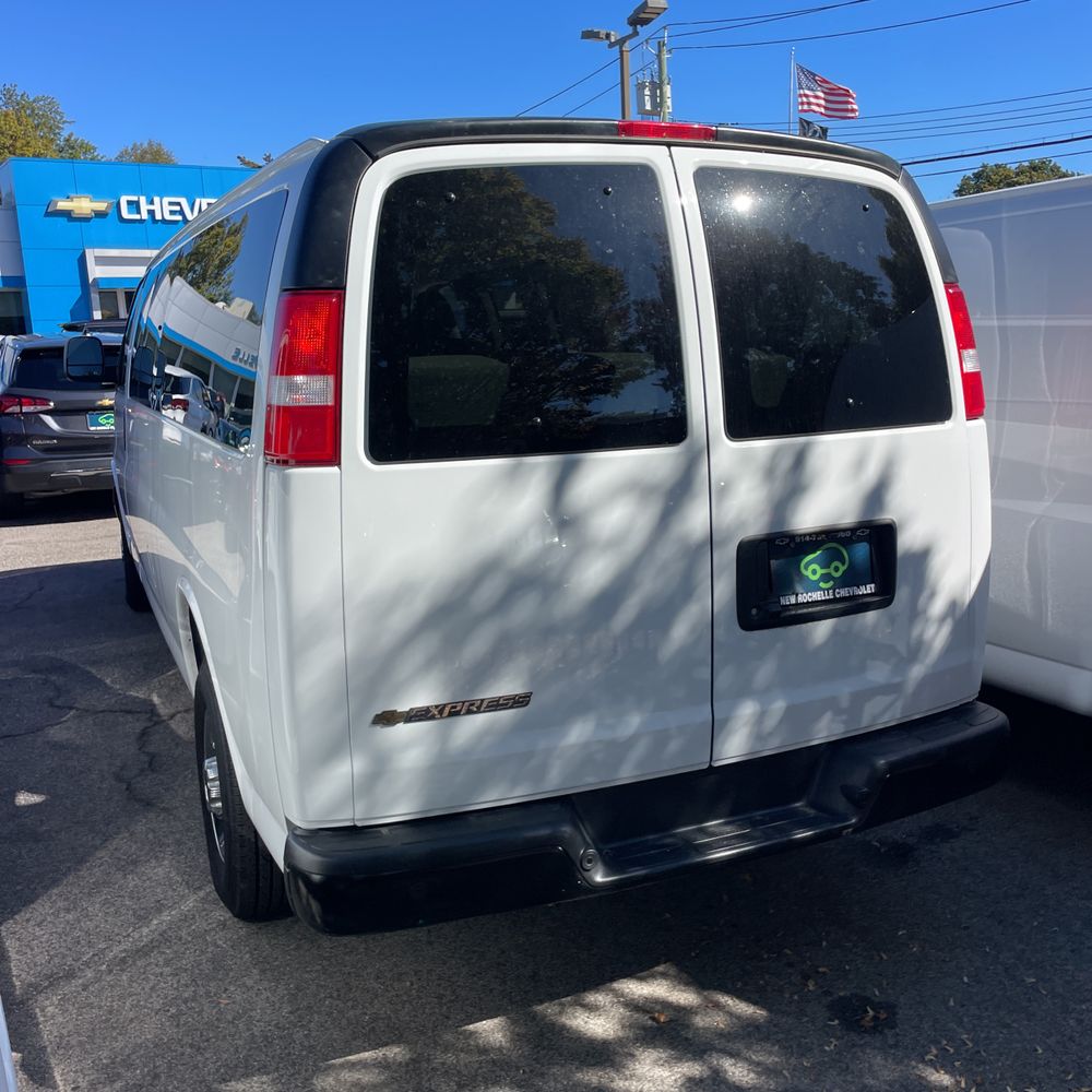 2024 Chevrolet Express LS 3500