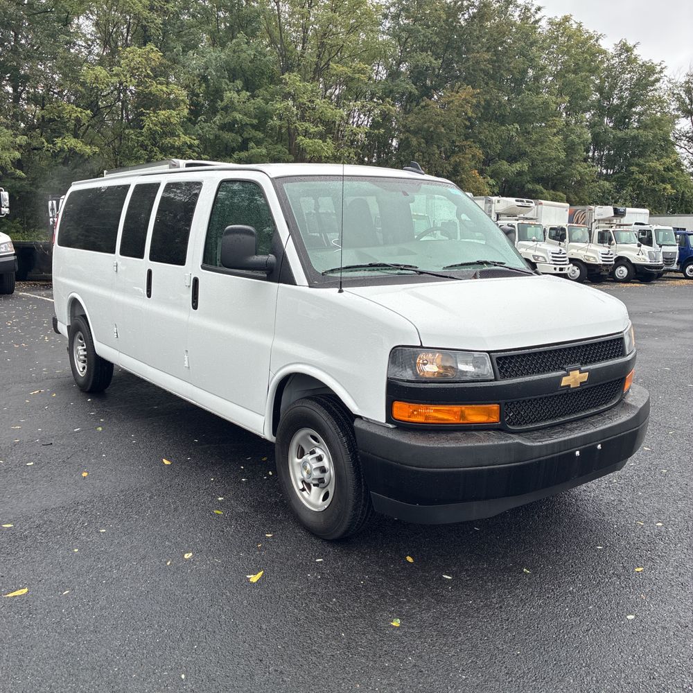 2025 Chevrolet Express LS 3500