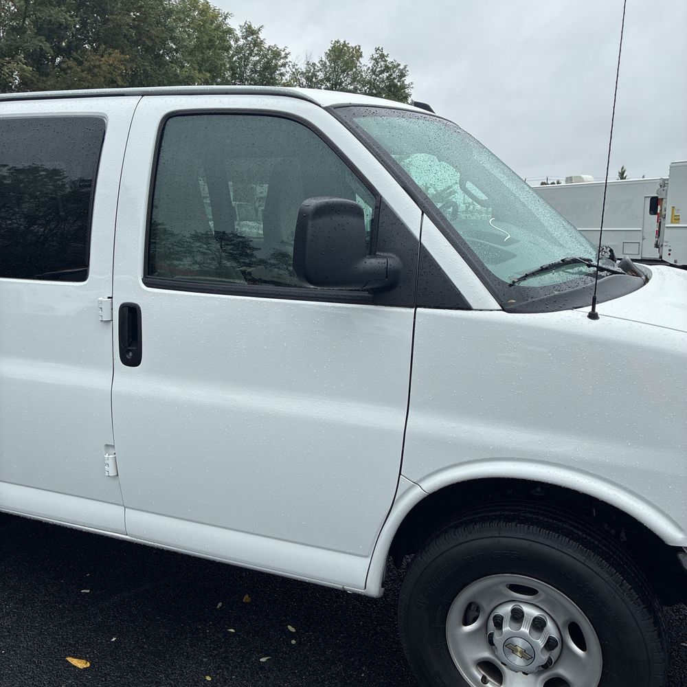 2025 Chevrolet Express LS 3500