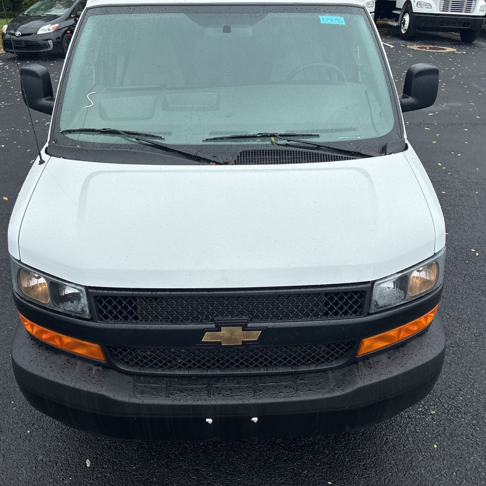 2025 Chevrolet Express LS 3500