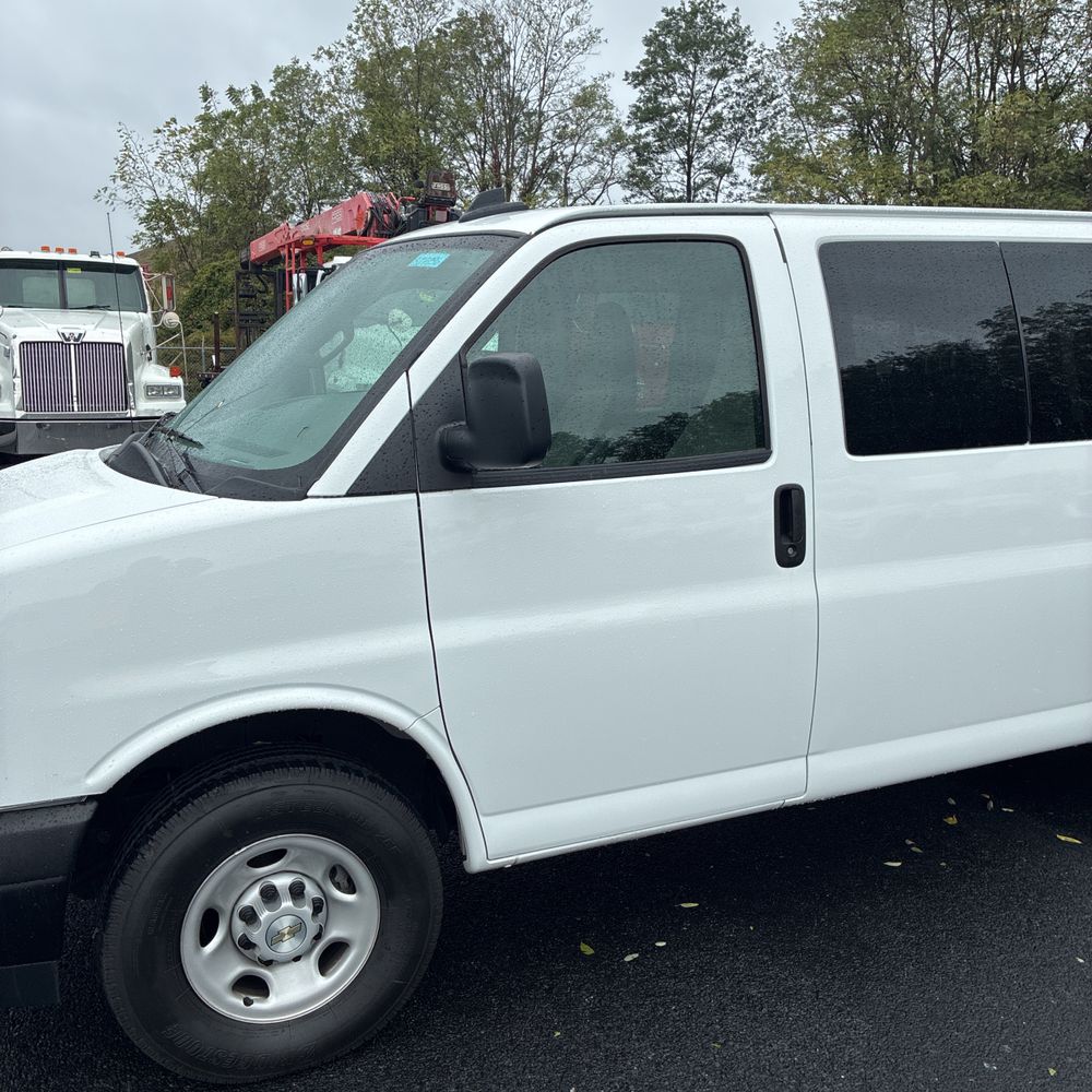 2025 Chevrolet Express LS 3500