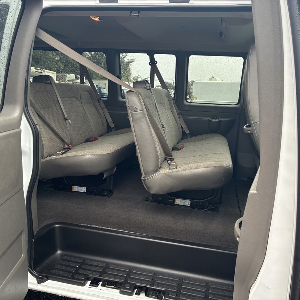 2025 Chevrolet Express LS 3500