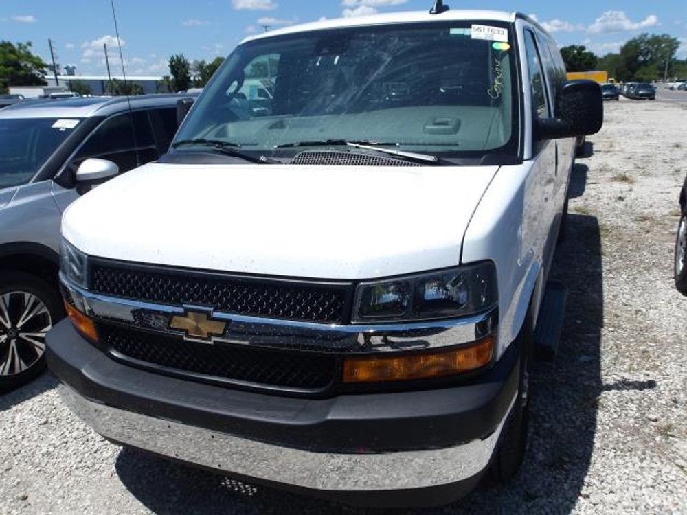 2025 Chevrolet Express Passenger LT