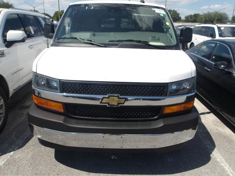 2025 Chevrolet Express Passenger LT