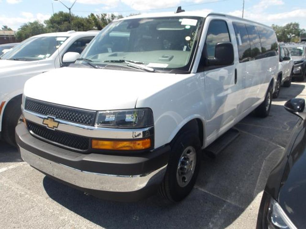 2025 Chevrolet Express Passenger LT