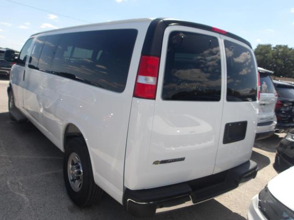 2025 Chevrolet Express Passenger LT