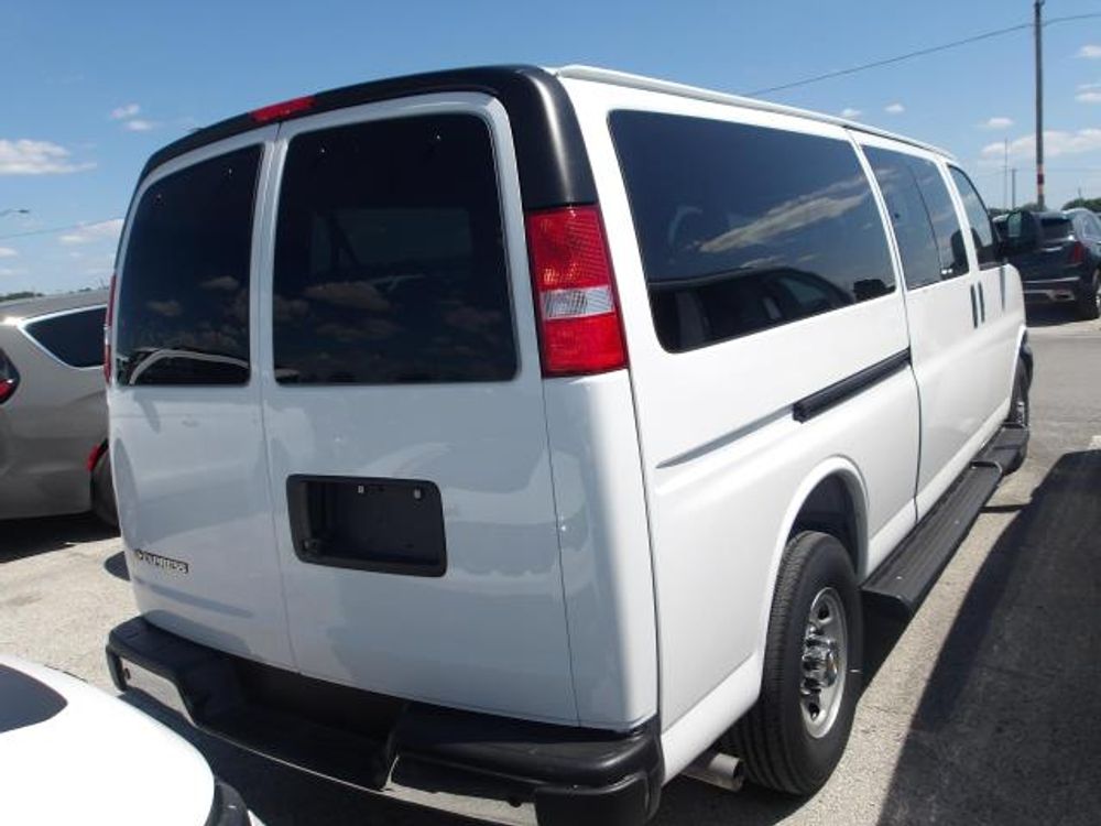 2025 Chevrolet Express Passenger LT